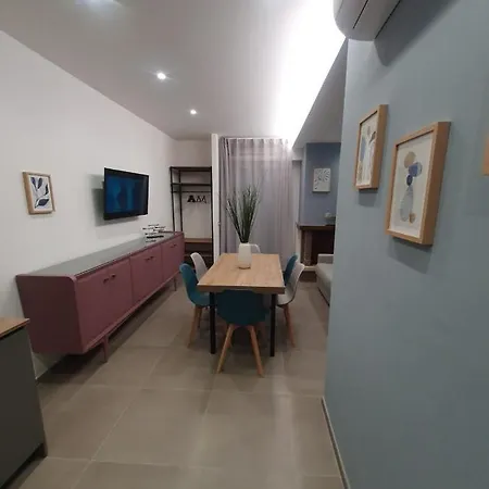 Playa Degli Angeli Libeccio 아파트 *